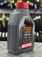 Cargar imagen en el visor de galería, Aceite de Motor Motul 10W40 Sintetico 7100 4 Tiempos-Mundimotos