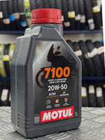 Cargar imagen en el visor de galería, Aceite de Motor Motul 20W50 Sintetico 7100 4 Tiempos
