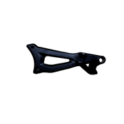 SOPORTE POSAPIE FR/RH DISCOVER 150 ST ORIGINAL - Mundimotos