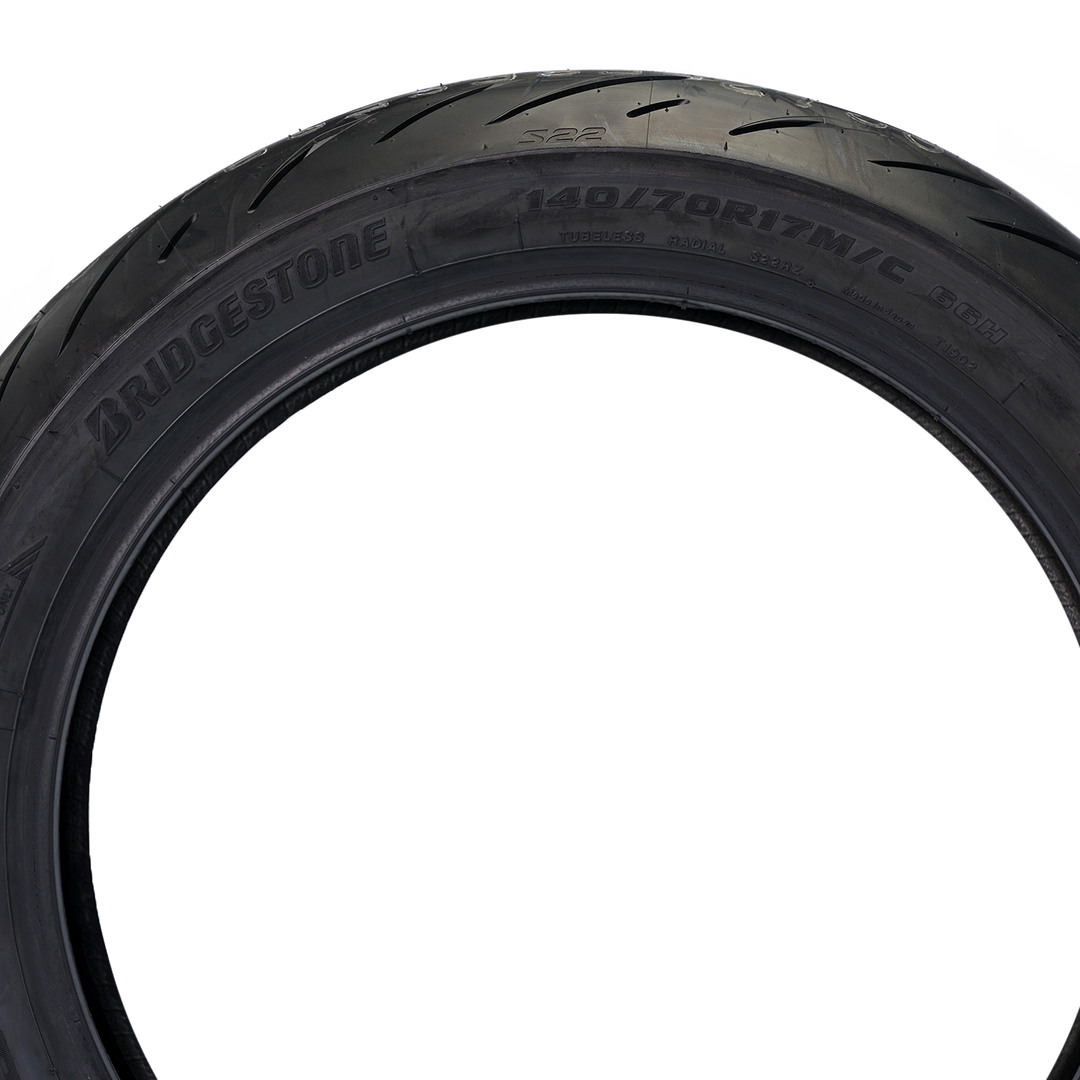 LLANTA 140/70R-17 BATTLAX S22 66H RR BRIDGESTONE - Mundimotos