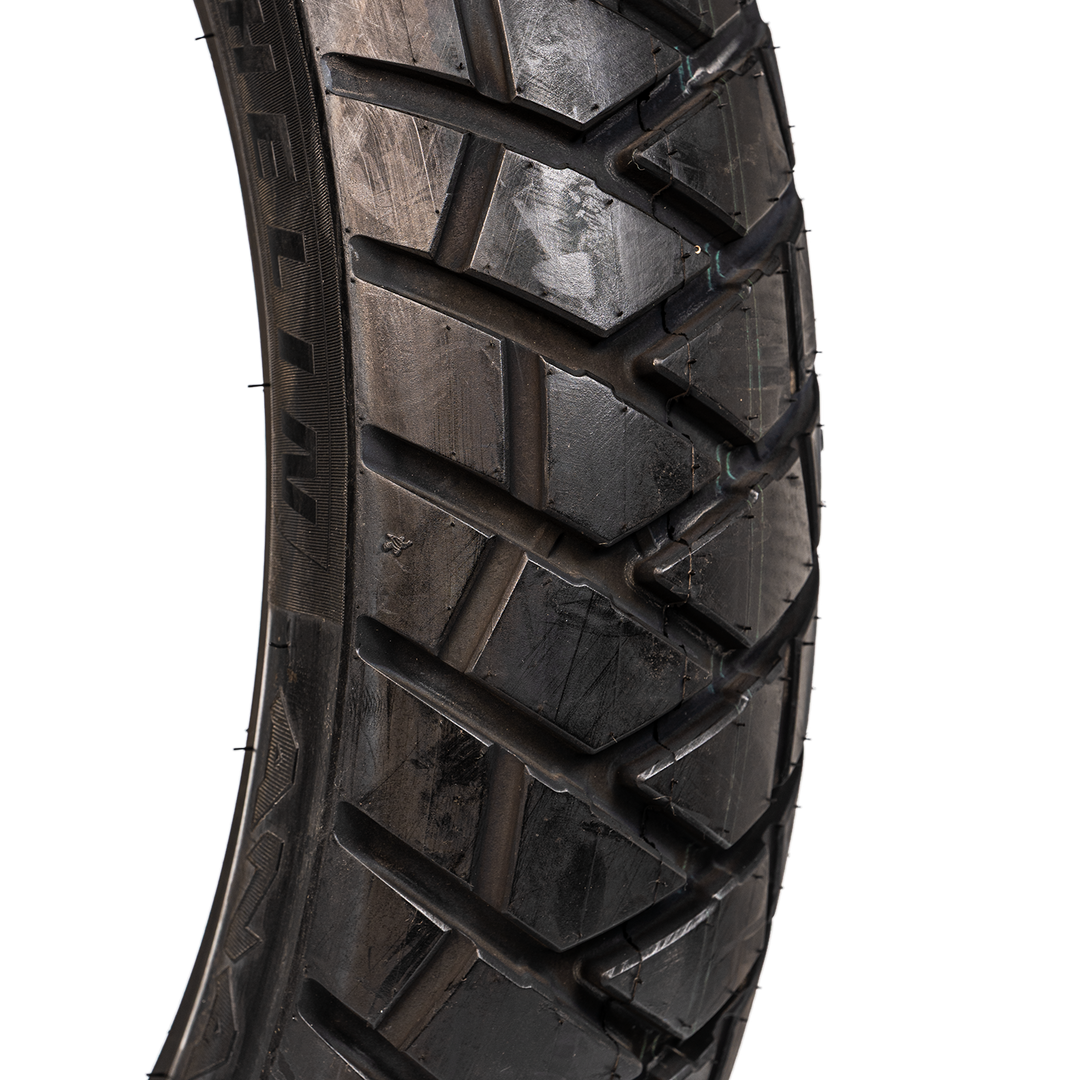 Llanta Michelin 130/80-17 ANAKEE STREET Sellomatic Trasera