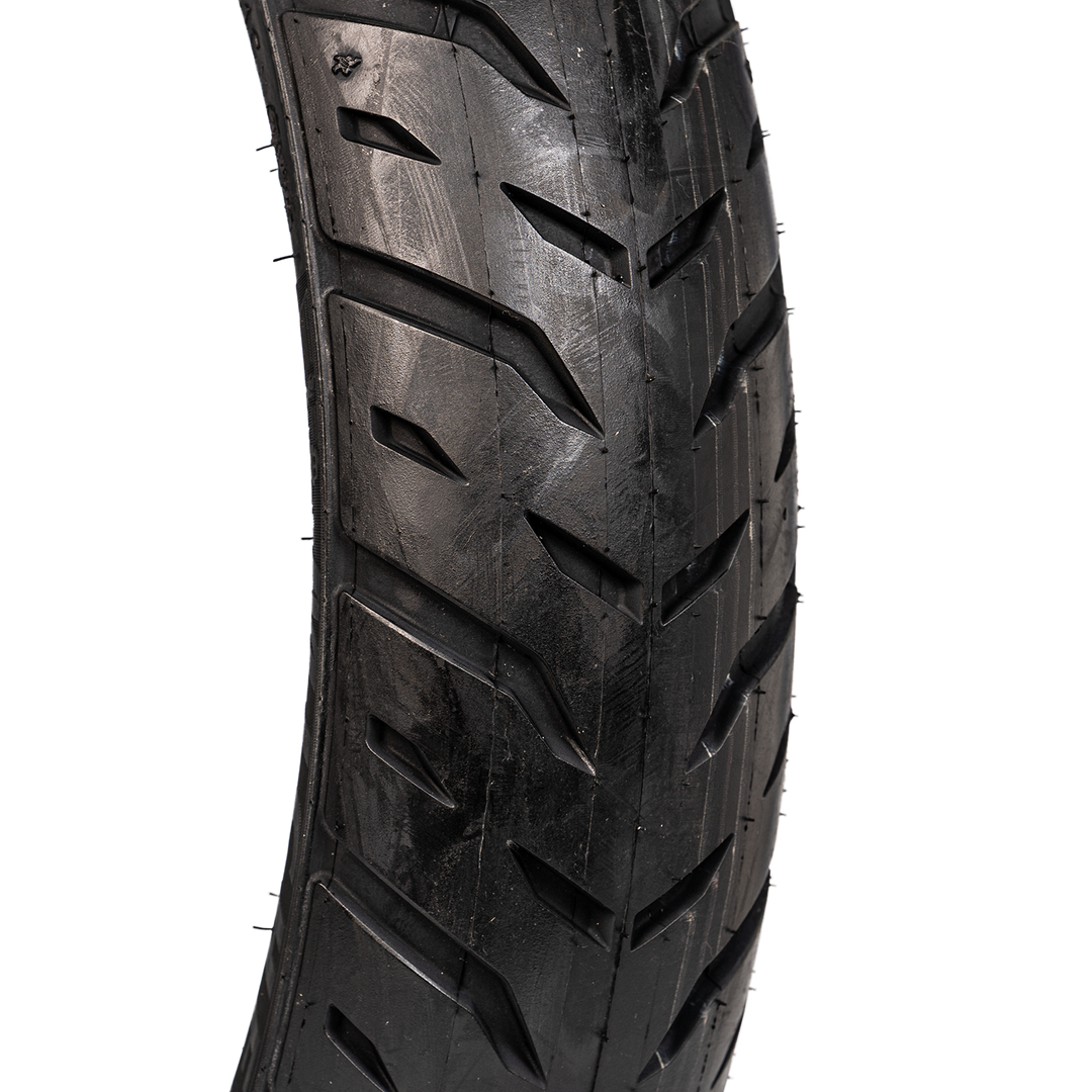 Llanta Michelin 130/70-17 PILOT STREET 2 Trasera Sellomatic