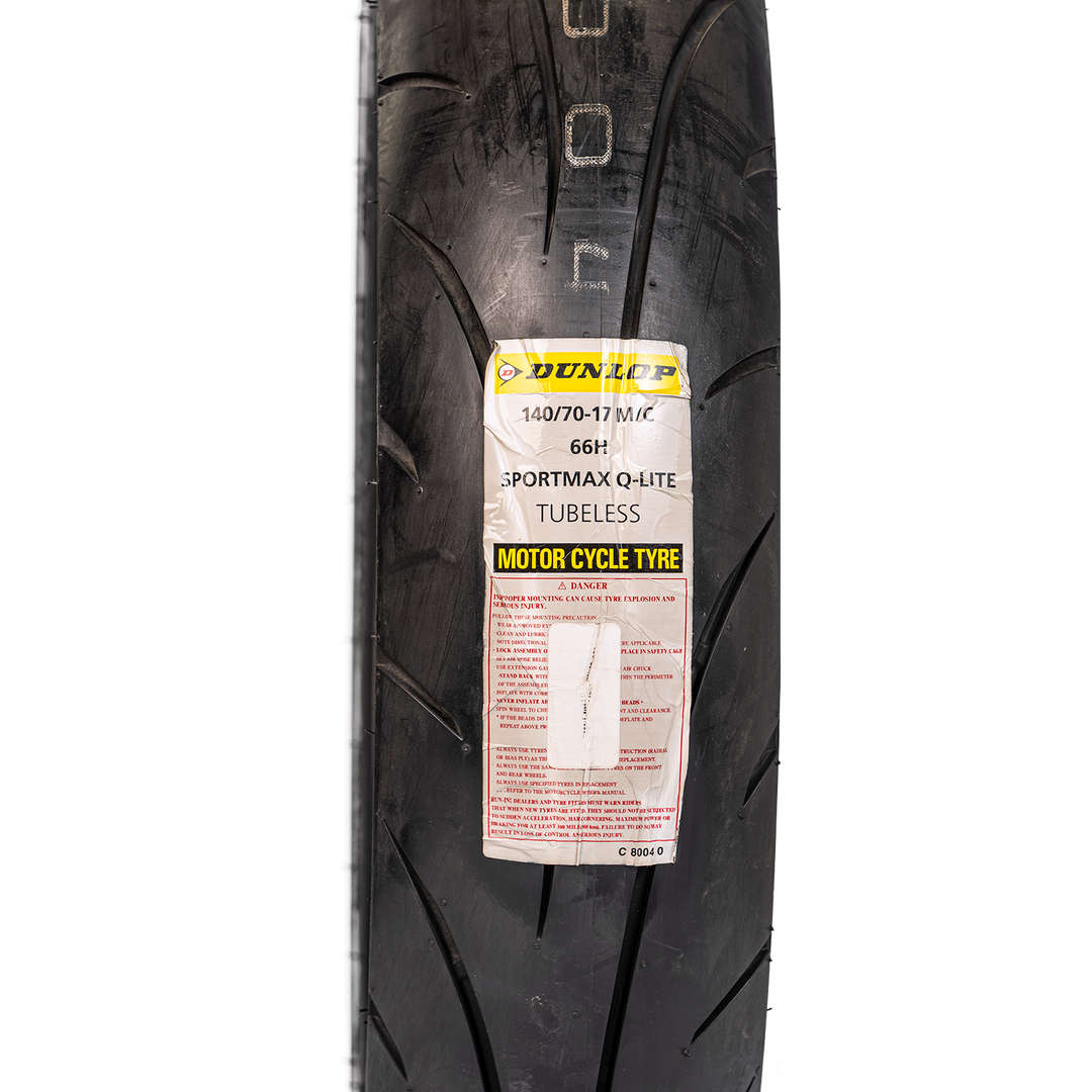 Llanta Dunlop 140/70-17 SPORTMAX Q‑LITE 66H Trasera Sellomatic