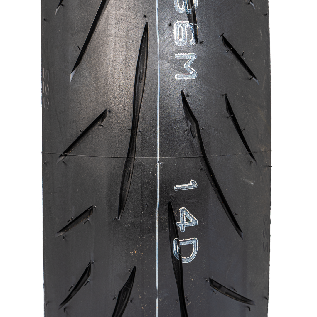 Llanta Bridgestone 190/55ZR-17 BATTLAX HYPERSPORT S23 Trasera