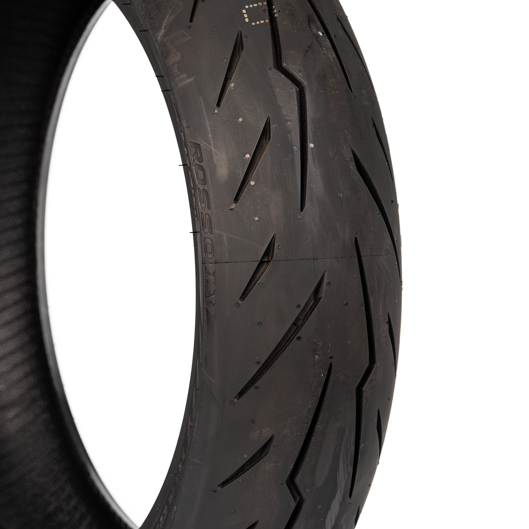 Llanta Pirelli 150/60ZR-17 DIABLO ROSSO 4 Trasera - Mundimotos