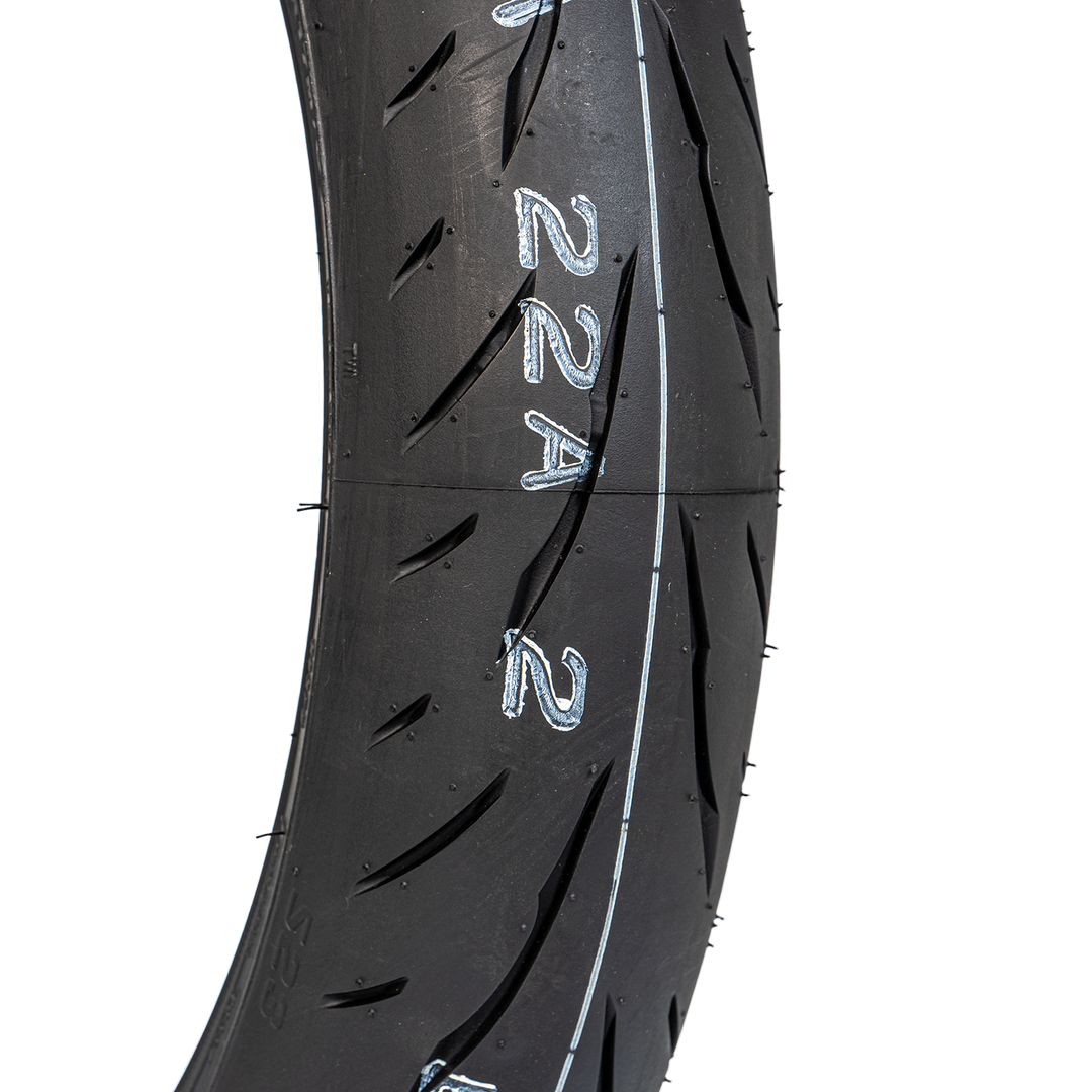 LLANTA BRIDGESTONE  BATTLAX HYPERSPORT S23 Delantera