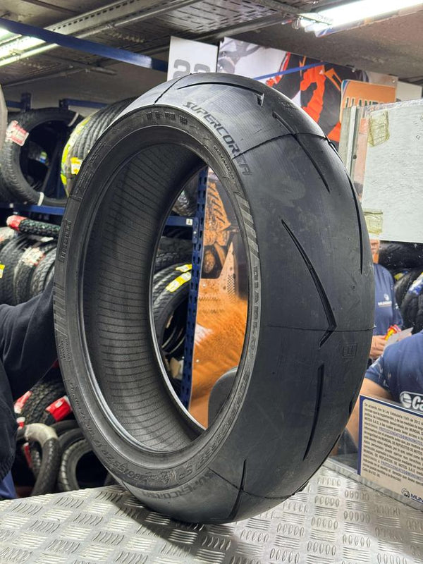 パーツ Pirelli Diablo Supercorsa sp190/55 ZR 17 Amazon.com: PIRELLI 3115100 190/55ZR17 (75W) DIABLO