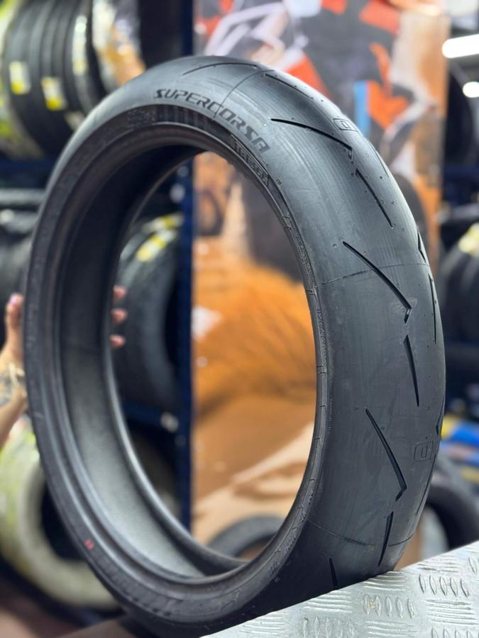 Llanta Delantera Pirelli Diablo Supercorsa SP V4 120/70ZR17-Mundimotos
