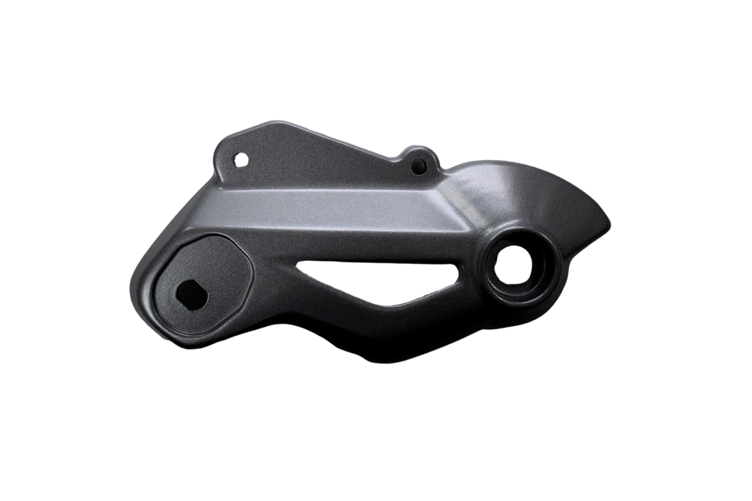 SOPORTE FAROLA LH GSX125RL7 - Mundimotos