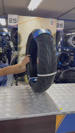 Cargar y reproducir video en el visor de galería, Llanta CEAT 150/60ZR‑17 SPORT RADIAL Trasera