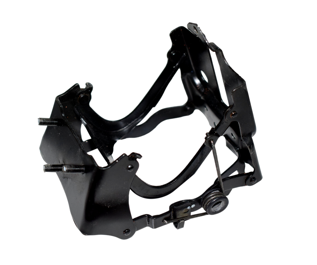 SOPORTE DELANTERO TAPA GASOLINA ZX130 ORIGINAL - Mundimotos