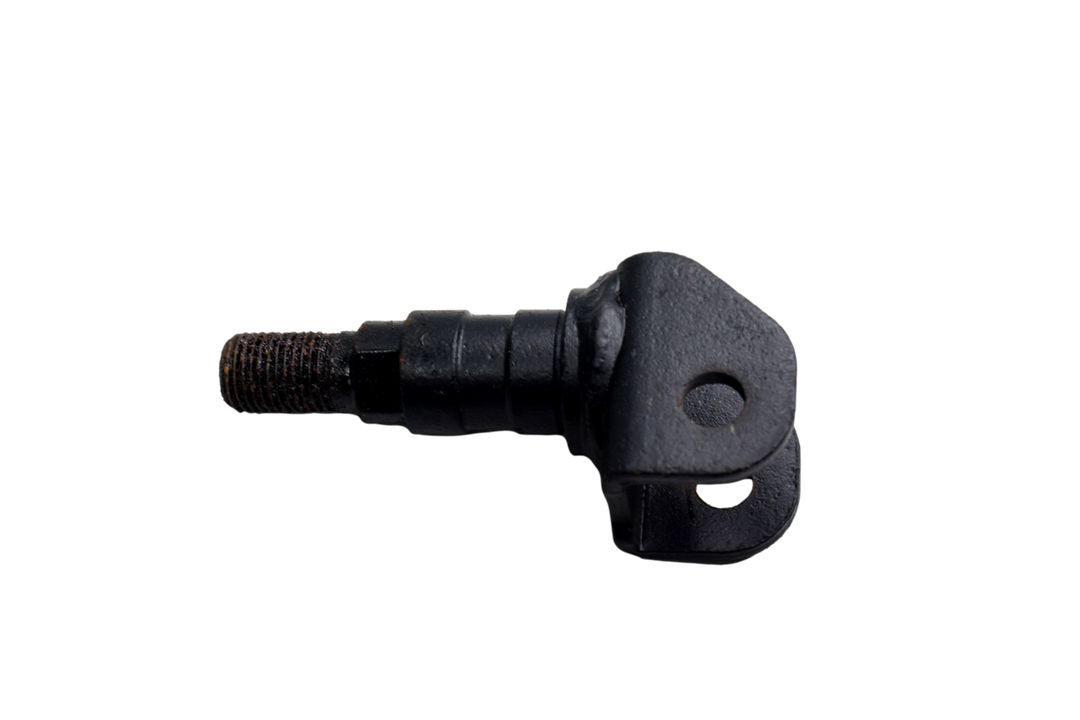 SOPORTE POSAPIE FR/LH GS150R - Mundimotos